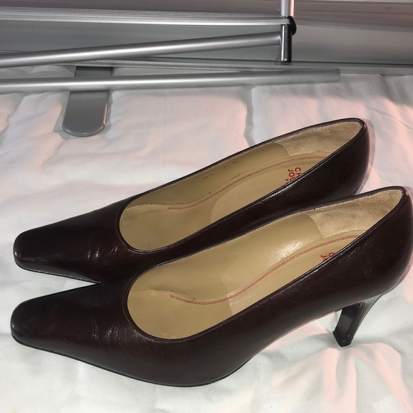 Charles Jourdan - Picture 2 of 5